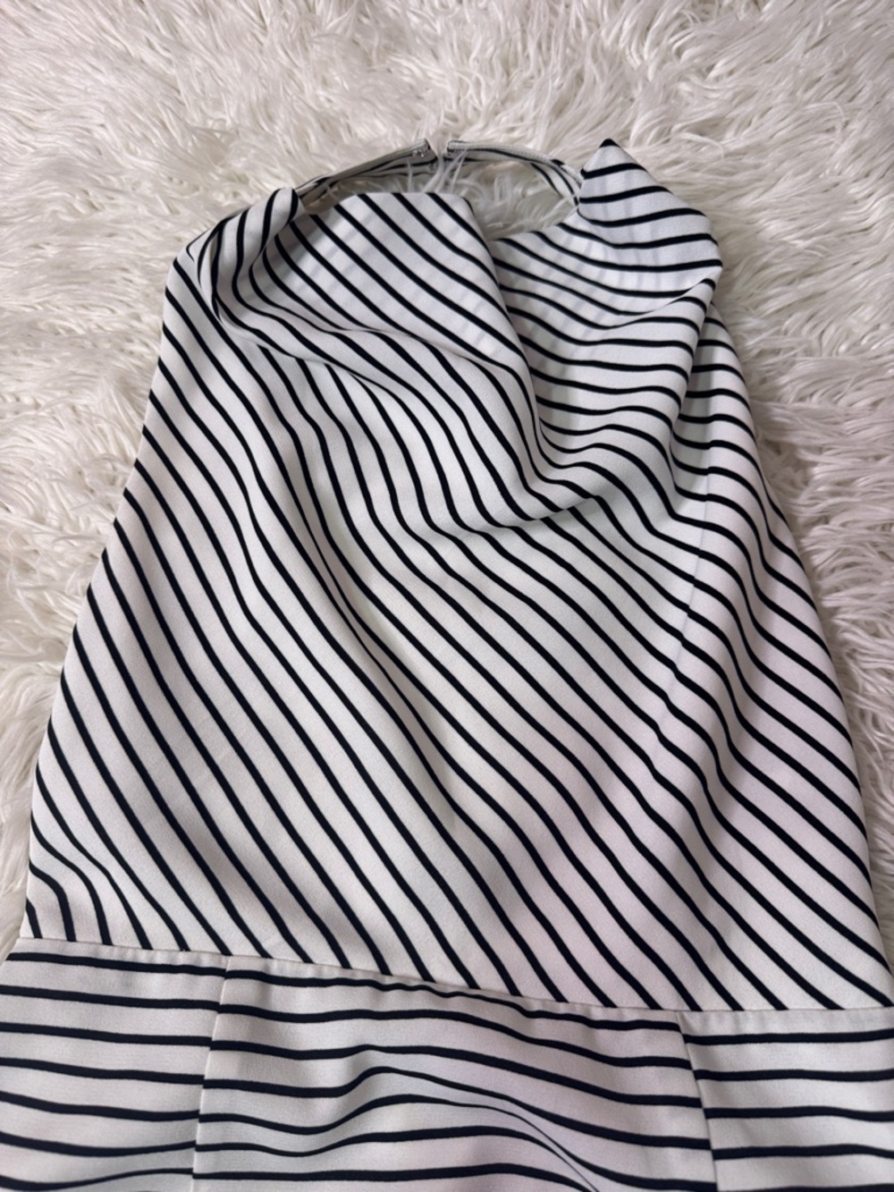 56 White Stripe Finders keepers